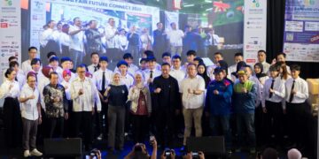 Kepala Dinas Ketenagakerjaan (Disnaker) Kota Bandung, Yayan Ahmad Brilyana di acara job fair.(Foto: Humas Pemkot Bandung)