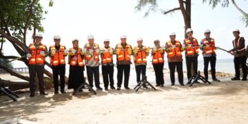 Sistem yang dikembangkan oleh Telin bersama BW Digital ini akan menghadirkan kapasitas tambahan lebih dari 1,6 petabit per detik dengan latensi kurang dari 2 milidetik antara kedua negara.(Foto: Kemenko Perekonomian)