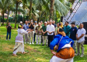 Wali Kota Bogor, Dedie A. Rachim, membuka Festival Kopyor 2026 di Kebun Kopyor PPKS Unit Bogor, Jalan Jabaru, Kecamatan Bogor Barat, Kota Bogor, Sabtu (11/7/2026).(Foto: Humas Pemkot Bogor)