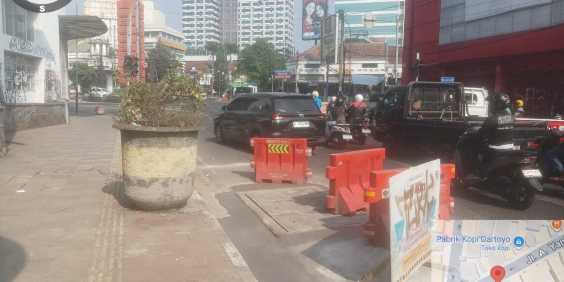 Manhole di kawasan Simpang Lima Jalan Gatot Subroto, Kota Bandung.(Foto: Humas Pemkot Bandung)