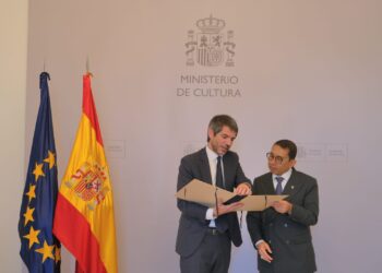 Menteri Kebudayaan Republik Indonesia, Fadli Zon dan Menteri Kebudayaan Spanyol, Ernest Urtasun, di Kantor Kementerian Kebudayaan Spanyol, Madrid sepakat untuk memperkuat kerja sama kebudayaan Indonesia–Spanyol sekaligus dukungan terhadap pembentukan International Alliance for the Protection of Palestinian Culture sebagai upaya bersama melindungi identitas dan warisan budaya Palestina.(Foto: Kedubes RI Spanyol Via Kemenbud)