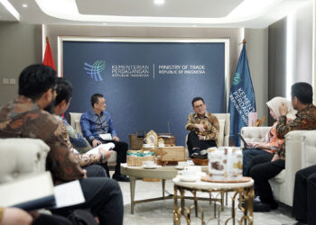 Menteri Perdagangan Budi Santoso menerima audiensi manajemen Bridgestone Indonesia di Kantor Kementerian Perdagangan, Jakarta, Selasa (21/7/2026).(Foto: Humas Kemendag)