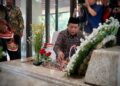 Menkop ziarah ke makam Bung Hatta di Tanah Kusir Jakarta Jum’at 10 Juli 2026 seiring dengan rangkaian menuju puncak Hari Koperasi Nasional ke-79.(Foto: Humas Kemenkop)