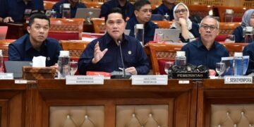 Menpora Erick melakukan Rapat Kerja (Raker) dengan Komisi X DPR RI yang berlangsung di ruang Rapat Komisi X DPR RI, Senayan, Jakarta, Selasa (14/7). (foto:bagus/kemenpora.go.id)