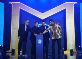 Menpora Erick Thohir memberikan dukungan terhadap kemajuan industri dan olahraga otomotif Indonesia. Hal itu disampaikan Menpora Erick pada acara IMI Awards 2025 di The Tribrata, Jakarta Selatan, Rabu (1/7) malam.(foto:raiky/kemenpora.go.id)