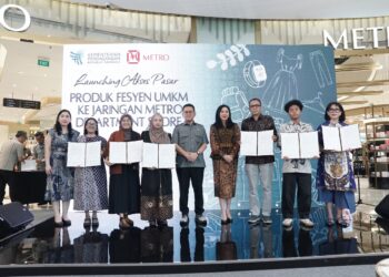 Menteri Perdagangan Budi Santoso di acara penandatanganan kemitraan strategis UMKM dan Metro Departement Store di Trans Studio Mall Cibubur, Jawa Barat, Kamis (9/7). Mendag memastikan sinergi yang semakin kuat antara usaha mikro, kecil, dan menengah (UMKM) dan ritel modern.(Foto: Humas Kemendag)