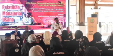 Bupati Sumedang Dony Ahmad Munir di acara pelatihan manajerial usaha UMKM oleh Coca-Cola Europacific Partners Indonesia (CCEPI) di Pendopo Pusat Pemerintahan Sumedang (PPS), Rabu (8/7/2026).(Foto: Humas Pemkab Sumedang)