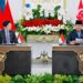 Presiden Republik Indonesia Prabowo Subianto (kanan) dan Perdana Menteri Singapura Lawrence Wong di Istana Merdeka, Jakarta, pada Senin (06/07/2026).