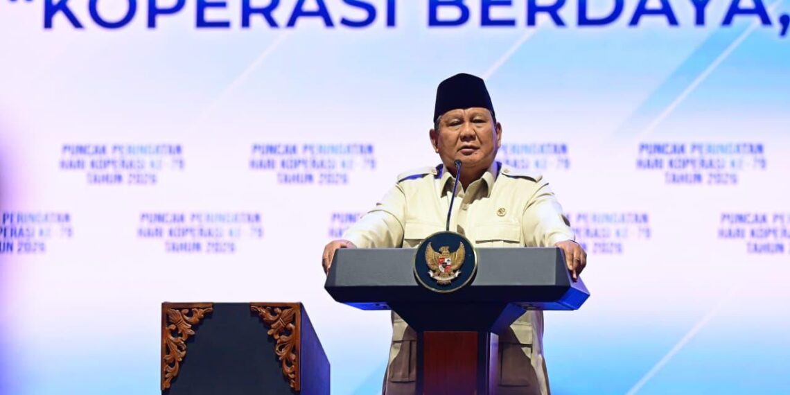 Presiden Prabowo Subianto berpidato pada Puncak Peringatan Hari Koperasi ke-79 Tahun 2026 yang digelar di Indonesia Arena, Jakarta, pada Minggu (12/07/02026).(Foto: Setneg)