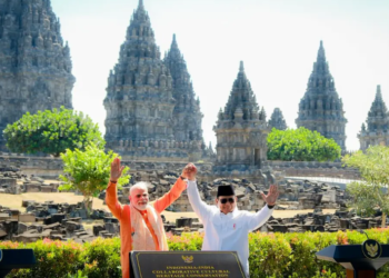 Presiden Republik Indonesia Prabowo Subianto dan Perdana Menteri India Narendra Modi di Candi Prambanan Rabu 8 Juli 2026.(Foto: Dok. Kemenpar)