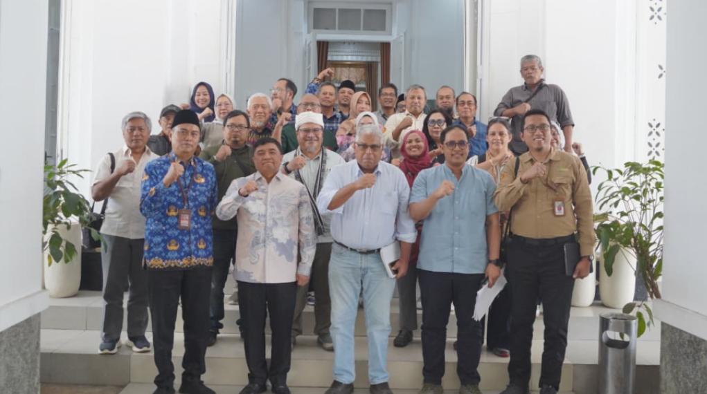 Kunjungan Project Completion Review Mission Proyek UPLAND Tahun Anggaran 2026 yang dilaksanakan di Ruang Pamengkang, Kecamatan Garut Kota, Kabupaten Garut, Jumat (17/7/2026).(Foto: Humas Pemkab Garut)