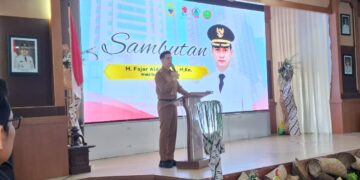 Wabup Sumedang M Fajar Aldila membuka Gebyar Legalitas dan Pelatihan Keamanan Pangan UMKM Kabupaten Sumedang.(Foto: Humas Pemkab Sumedang)