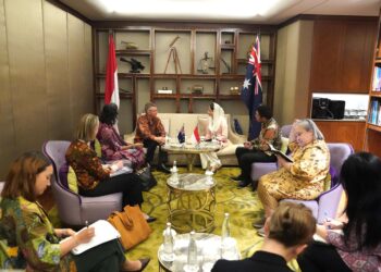 Wakil Menteri Perdagangan RI, Dyah Roro Esti melakukan pertemuan bilateral dengan Wakil Menteri Luar Negeri dan Perdagangan Australia, Matt Thistlethwaite di Jakarta, Senin (13 Jul).(Foto: Dok. Humas Kemendag)