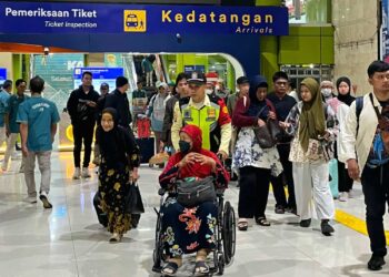 Suasana di area stasiun KA. Sebanyak 2.953 Pelanggan Disabilitas Nikmati Tarif Reduksi KAI.(Foto: Humas KAI)