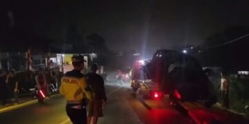 Tabrakan beruntun melibatkan truk boks dan empat kendaraan lainnya di Jalur Puncak, kawasan Ciloto, Kabupaten Cianjur.(Foto:Istimewa).