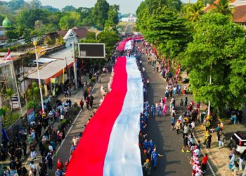 Bendera merah putih sepanjang 500 meter di Festival Merah Putih Kota Bogor.(Foto: Humas Pemkot Bogor)