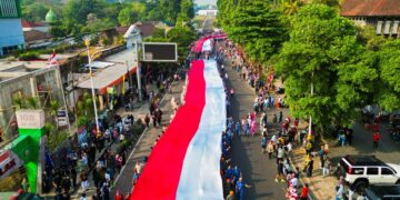 Bendera merah putih sepanjang 500 meter di Festival Merah Putih Kota Bogor.(Foto: Humas Pemkot Bogor)