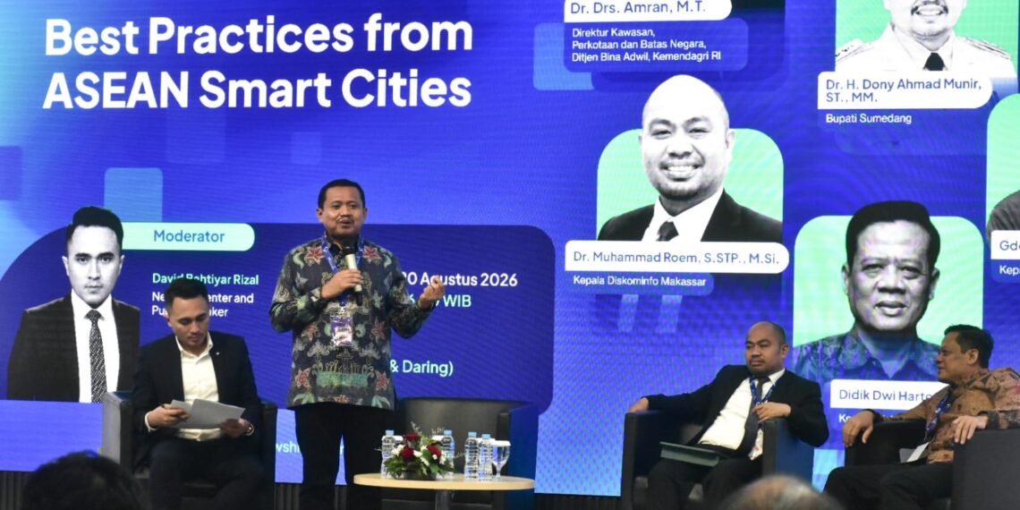 Bupati Sumedang Dony Ahmad Munir membawa pesan kuat tentang makna smart city dalam ASEAN Smart City Network (ASCN) Forum 2026 yang berlangsung di Balai Kota DKI Jakarta, Kamis (20/8/2026).(Foto: Humas Pemkab Sumedang)