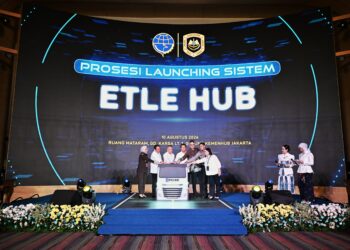 Peluncuran Sistem Penegakan Hukum Melalui Alat Bukti Rekaman Elektronik Pelanggaran Lebih Dimensi dan Lebih Muatan (ETLE HUB) oleh Menteri Perhubungan Dudy Purwagandhi pada Senin, (10/8) di Kantor Pusat Kementerian Perhubungan, Jakarta.(Foto: Dok. Humas Kemenhub)
