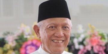 Gus Kikin atau KH Abdul Hakim Mahfudz terpilih menjadi Ketua Umum Pengurus Besar Nahdlatul Ulama (PBNU) masa khidmah 2026–2031. Gus Kikin terpiliha lewat sidang anggota Ahlul Halli wal Aqdi (AHWA).(Foto: Wikipedia)
