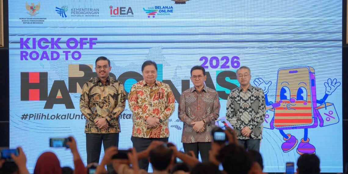 Mendag Budi Santoso, Menko Perekonomian Airlangga Hartarto, dan Menteri UMKM Maman Abdurahman dalam “Kick-off Road to Harbolnas 2026”, Kamis, (27/8/2026)., (Foto: Dok. Kemendag)