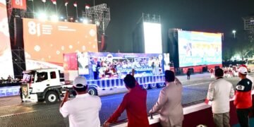 Peringatan Hari Ulang Tahun (HUT) ke-81 Kemerdekaan Republik Indonesia (RI) berlanjut dengan gelaran Karnaval Bersatu Harmoni Nusantara yang dilaksanakan di kawasan Monumen Nasional (Monas), Jakarta, pada Senin (17/08/2026) malam.