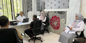Kementerian Haji dan Umrah (Kemenhaj) memeriksa PT TAS terkait dugaan pelanggaran penyelenggaraan perjalanan ibadah umrah pada Juli–Agustus 2026. Sebanyak 158 jemaah terdampak, terdiri atas 120 jemaah yang diduga gagal diberangkatkan dan 38 jemaah yang mengalami kendala kepulangan.(Foto: Humas Kemenhaj)
