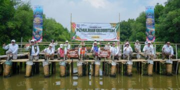 Kemenhut kampanye Gerakan Pemulihan Ekosistem Serentak dalam Peringatan Hari Konservasi Alam Nasional (HKAN) 2026 di Taman Wisata Alam (TWA) Angke Kapuk, Jakarta, Senin (10/8/2026).(Foto: Humas Kemenhut)