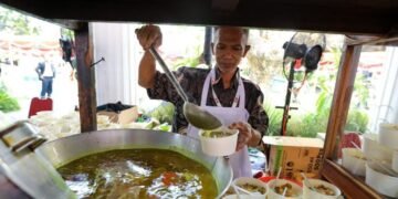 Kuliner UMKM di Istana Negara pada HUT Kemerdekaan RI ke-21.(Foto: Setneg)