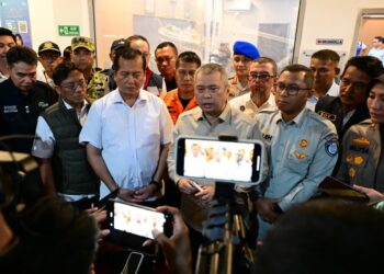 Menteri Perhubungan Dudy Purwagandhi menyampaikan duka cita mendalam atas musibah kebakaran KMP Putri Yasmin di perairan Bali pagi tadi, Rabu (12/8).(Foto: Humas Kemenhub)