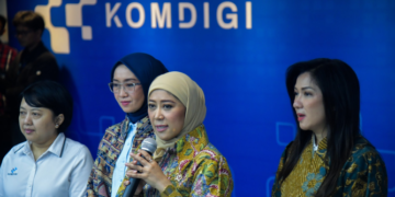 HUT KEMERDEKAAN: Menkomdigi Meutya Hafid didampingi Dirjen Komunikasi Publik dan Media Fifi Aleyda Yahya, Plt. Kepala Biro Humas Kemkomdigi Farida Dewi Maharani, serta Sekretaris KPI Pusat Rhina Anita memberikan keterangan pers di Kantor Kementerian Komdigi, Jakarta Pusat, Senin (03/08/2026). Foto: Pey HS/Komdigi