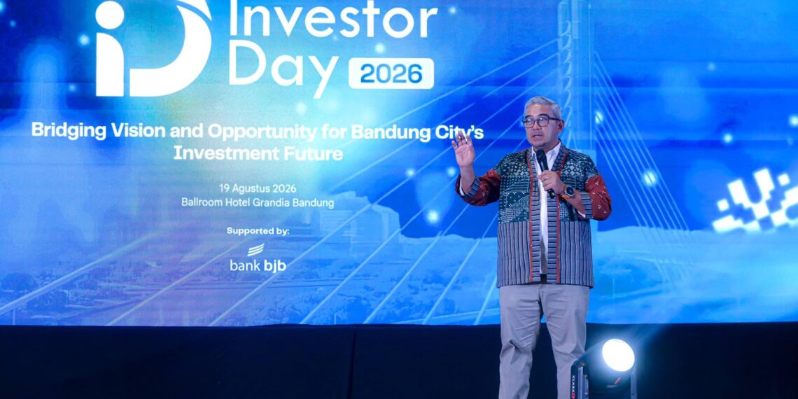Wali Kota Bandung Muhammad Farhan di Investor Day 2026. Pemkot Bandung menawarkan insentif PBB Rp1 bagi gedung-gedung yang telah ditetapkan sebagai bangunan cagar budaya dan memiliki Surat Keputusan (SK) dari Pemkot Bandung untuk menarik investor.(Foto: Humas Pemkot Bandung)