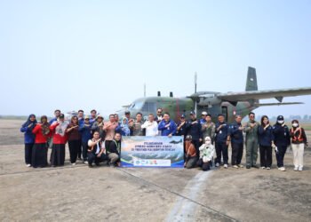 Tim gabungan Operasi Modifikasi Cuaca di Kalimantan.(Foto: Kementerian LH)