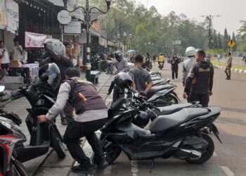 Penertiban parkir kendaraan di Kabupaten Bogor.(Foto: Humas Pemkab Bogor)
