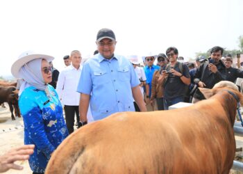 Bupati Bogor Rudy Susmanto saat peresmian Pasar Hewan Jonggol.(Foto: Humas Pemkab Bogor)