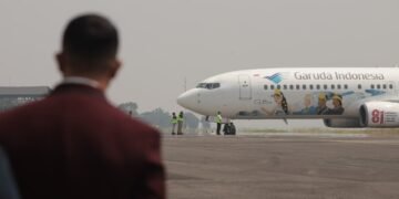 Pesawat jet Garuda Indonesia di Bandara Husein Sastranegara Bandung.(Foto: Humas Pemkot Bandung)