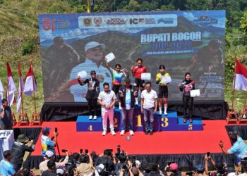 Podium Tour de Malasari.(Foto: Humas Pemkab Bogor)