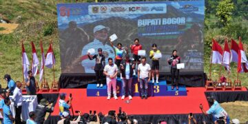 Podium Tour de Malasari.(Foto: Humas Pemkab Bogor)