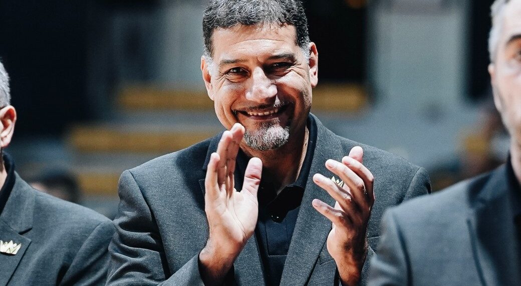 RANS Simba Bogor akhirnya memiliki nakhoda baru setelah manajemen menunjuk Ramiro Diaz Cuello sebagai head coach. Dia bukan nama baru di IBL, karena sebelumnya pernah bekerja sebagai asisten pelatih Dewa United Banten.(Foto: IBL Indonesia)