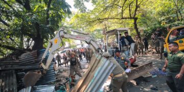 Penertiban bangunan liar oleh Satpol PP Kota Bandung.(Foto: Humas Pemkot Bandung)