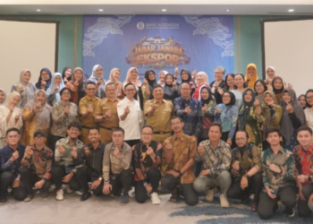 Bupati Garut, Abdusy Syakur Amin, membuka kegiatan Capacity Building Jabar Jawara Ekspor 2026 yang diselenggarakan Kantor Perwakilan Bank Indonesia (BI) Provinsi Jawa Barat di Ballroom Hotel Santika Garut, Kecamatan Tarogong Kaler, Kabupaten Garut, Senin (10/8/2026). Program menyasar UMKM Jabar.(Foto: Muhamad Azi Zulhakim/Diskominfo Kab. Garut)