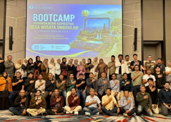 Bank Indonesia (BI) melalui Departemen Ekonomi dan Keuangan Syariah (DEKS) menginisiasi program dan berkolaborasi dengan Kementerian Pariwisata (Kemenpar) untuk memperkuat daya saing dan tata kelola desa wisata agar semakin berkualitas, inklusif, berkelanjutan, serta mampu menjangkau pasar wisatawan yang lebih luas.(Foto: Humas Kemenpar)