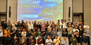 Bank Indonesia (BI) melalui Departemen Ekonomi dan Keuangan Syariah (DEKS) menginisiasi program dan berkolaborasi dengan Kementerian Pariwisata (Kemenpar) untuk memperkuat daya saing dan tata kelola desa wisata agar semakin berkualitas, inklusif, berkelanjutan, serta mampu menjangkau pasar wisatawan yang lebih luas.(Foto: Humas Kemenpar)