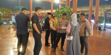 Kementerian Haji dan Umrah (Kemenhaj) bergerak cepat memastikan hak dan pelindungan 33 jemaah umrah yang gagal berangkat sesuai rencana dari Bandara Soekarno-Hatta (Soetta), Tangerang, Banten.(Foto: Dok. Kemenhaj)