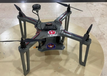 Pusat Riset Biomassa dan Bioproduk (PRBB) Badan Riset dan Inovasi Nasional (BRIN) berkolaborasi dengan Universitas Nurtanio (UNNUR) Bandung mengembangkan dua prototipe pesawat nirawak. Pesawat tersebut yaitu Unmanned Aerial Vehicle (UAV) Vertical Take-Off and Landing (VTOL), dan UAV Quadcopter.(Foto: Website BRIN)