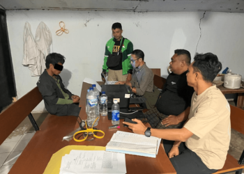 Terduga pemburu rusa di TN Komodo.(Foto: Humas Kemenhut)