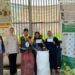 Staf Khusus Wakil Presiden RI, Tina Talisa (kedua kiri) di Yayasan Hidayatul Burhan, Desa Pasirtanjung, Kecamatan Lemahabang, Kabupaten Karawang. Pada kesempatan itu Pertamina Patra Niaga Regional JBB menampilkan inovasi tukar Jerami.(Foto: Istimewa)