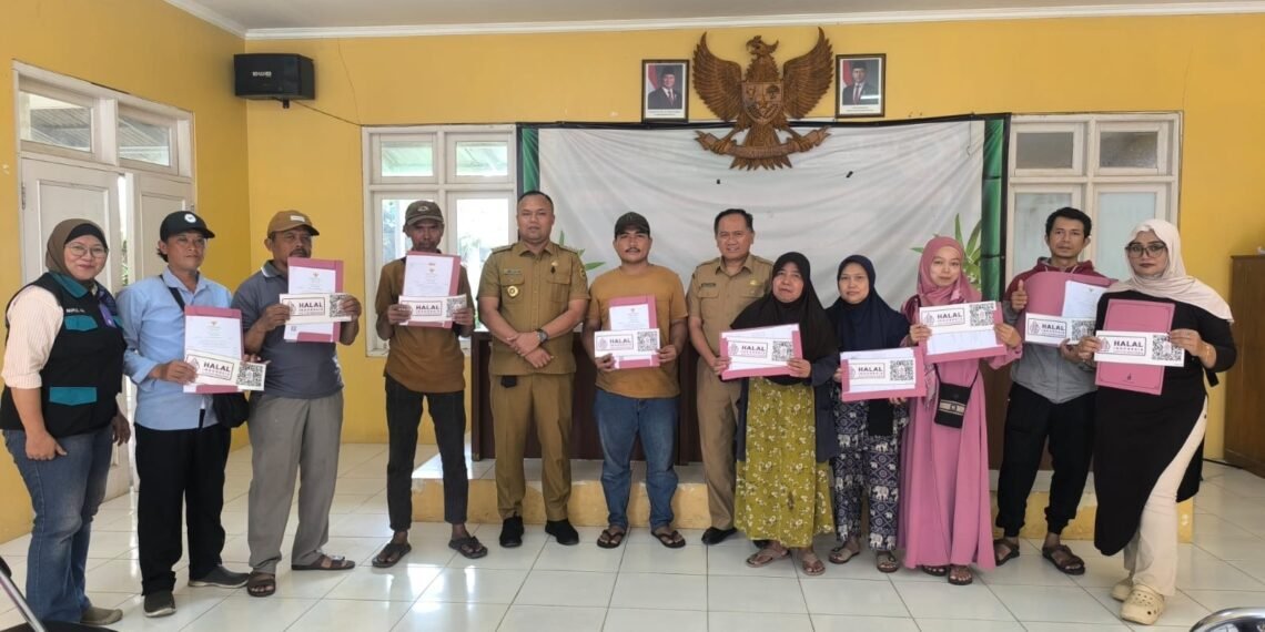 Dinas Koperasi dan UKM, terus memperkuat pembinaan dan pendampingan Usaha Mikro, Kecil, dan Menengah (UMKM) melalui pendataan sekaligus fasilitasi legalitas usaha.(Foto: Humas Pemkab Bogor)