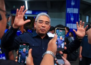 Muhammad Farhan, Wali Kota Bandung, di acara Pesta Biru Persib, Selasa, 25 Agustus 2026.(Foto: Humas Pemkot Bandung)