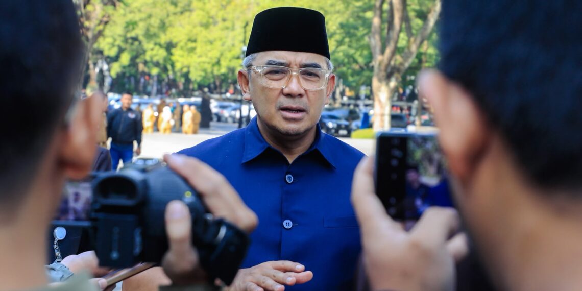 Wali Kota Bandung, Muhammad Farhan mengatakan, keterlibatan Kota Bandung dalam forum tersebut menjadi penting karena Bandung merupakan salah satu anggota Forum Kota Pusaka. Selain itu, Bandung telah ditetapkan sebagai tuan rumah forum tingkat nasional pada 2027.(Foto: Humas Pemkot Bandung)
